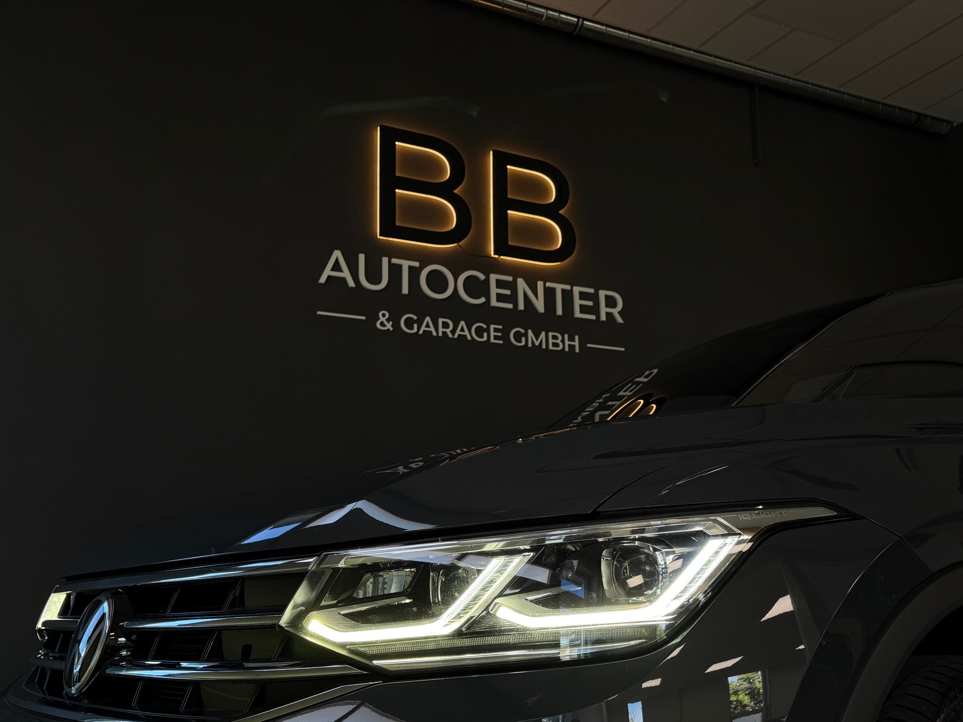 VW Tiguan 2.0TSI R-Line 4Motion DSG-image-8
