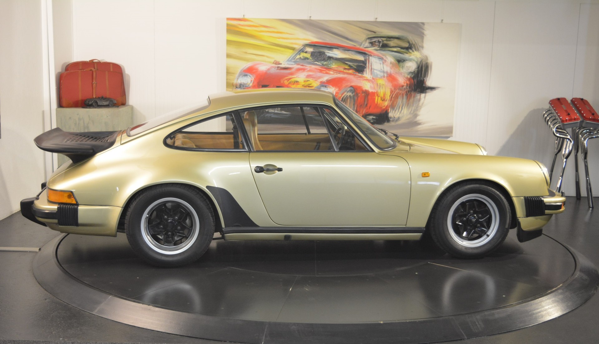 PORSCHE 911 2.7-image-5