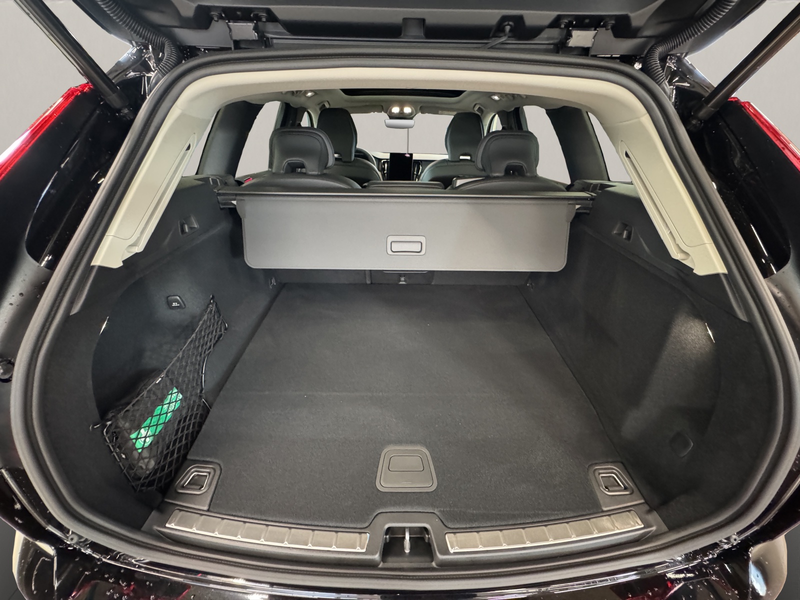VOLVO XC60 2.0 T6 TE Ultra Dark eAWD-image-8