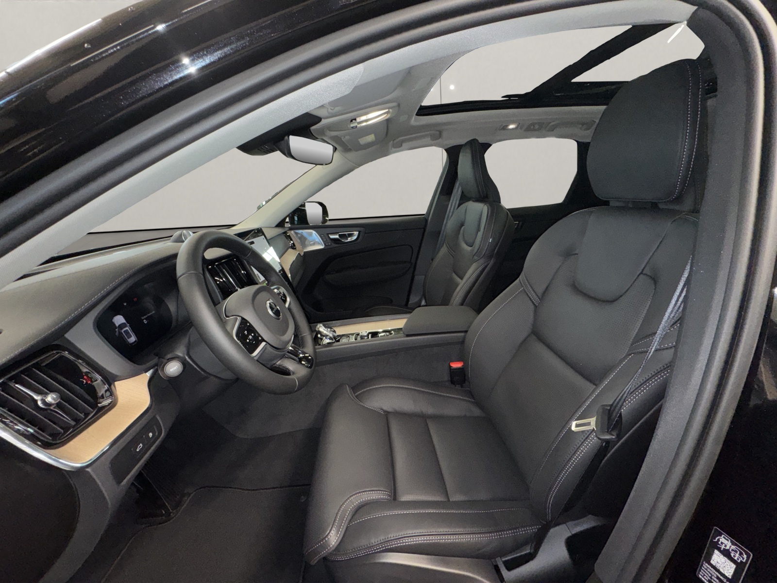 VOLVO XC60 2.0 T6 TE Ultra Dark eAWD-image-14