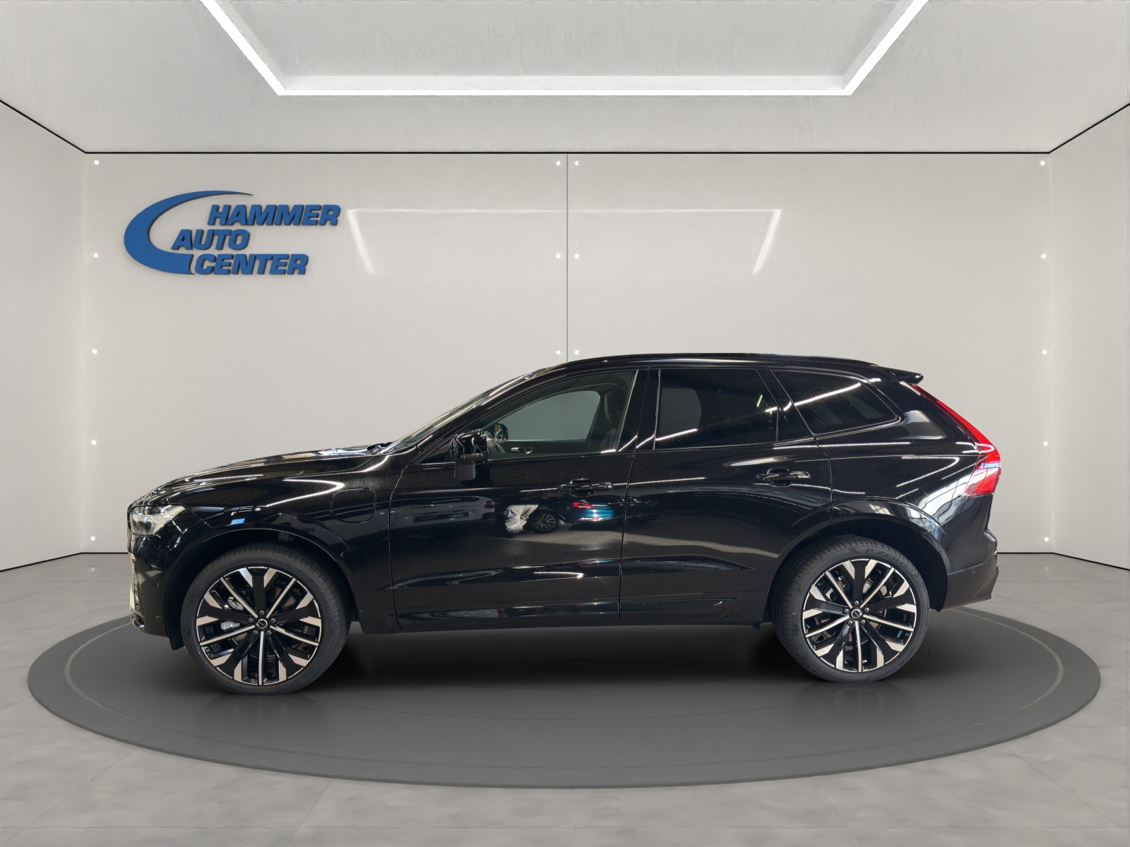 VOLVO XC60 2.0 T6 TE Ultra Dark eAWD-image-1