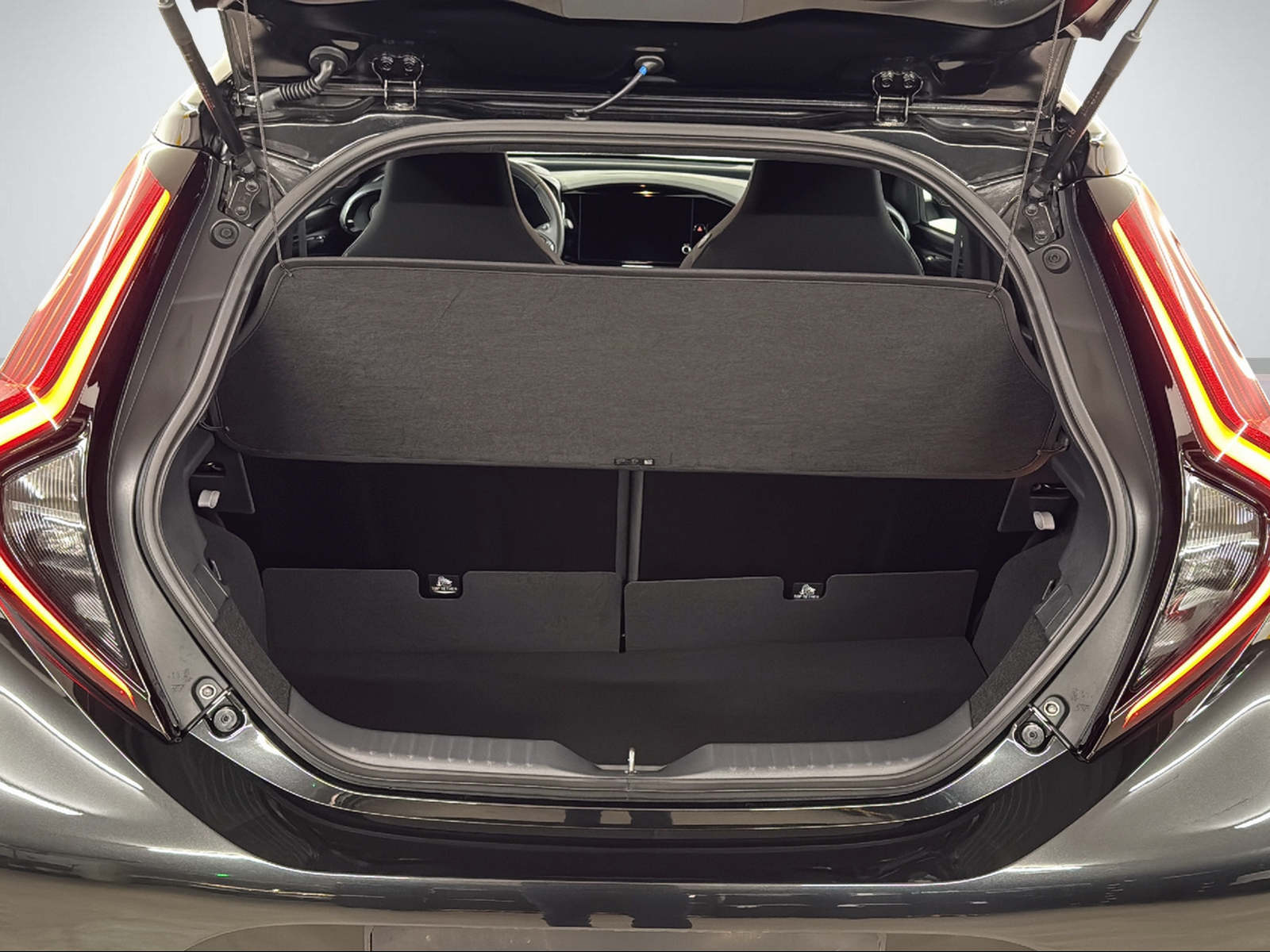 TOYOTA Aygo X 1.5 VVT-i HSD GR Sport-image-5