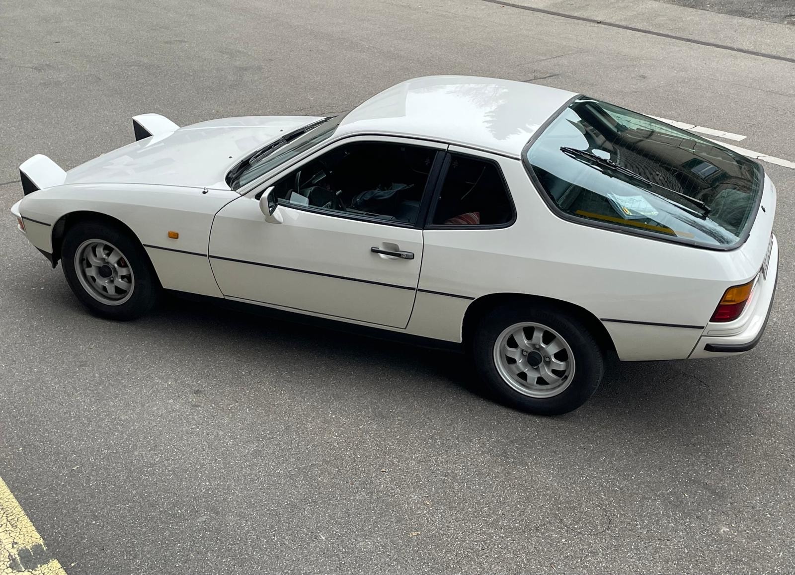 Car photo