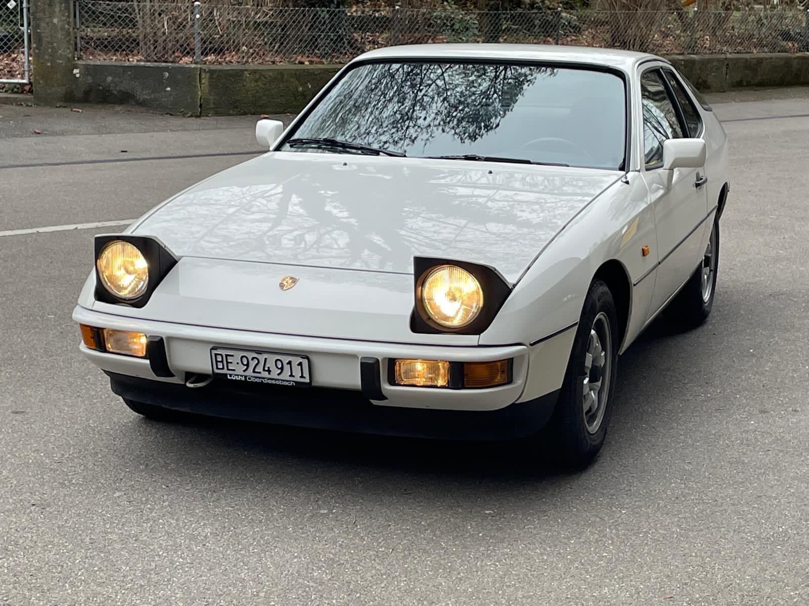PORSCHE 924-image-1