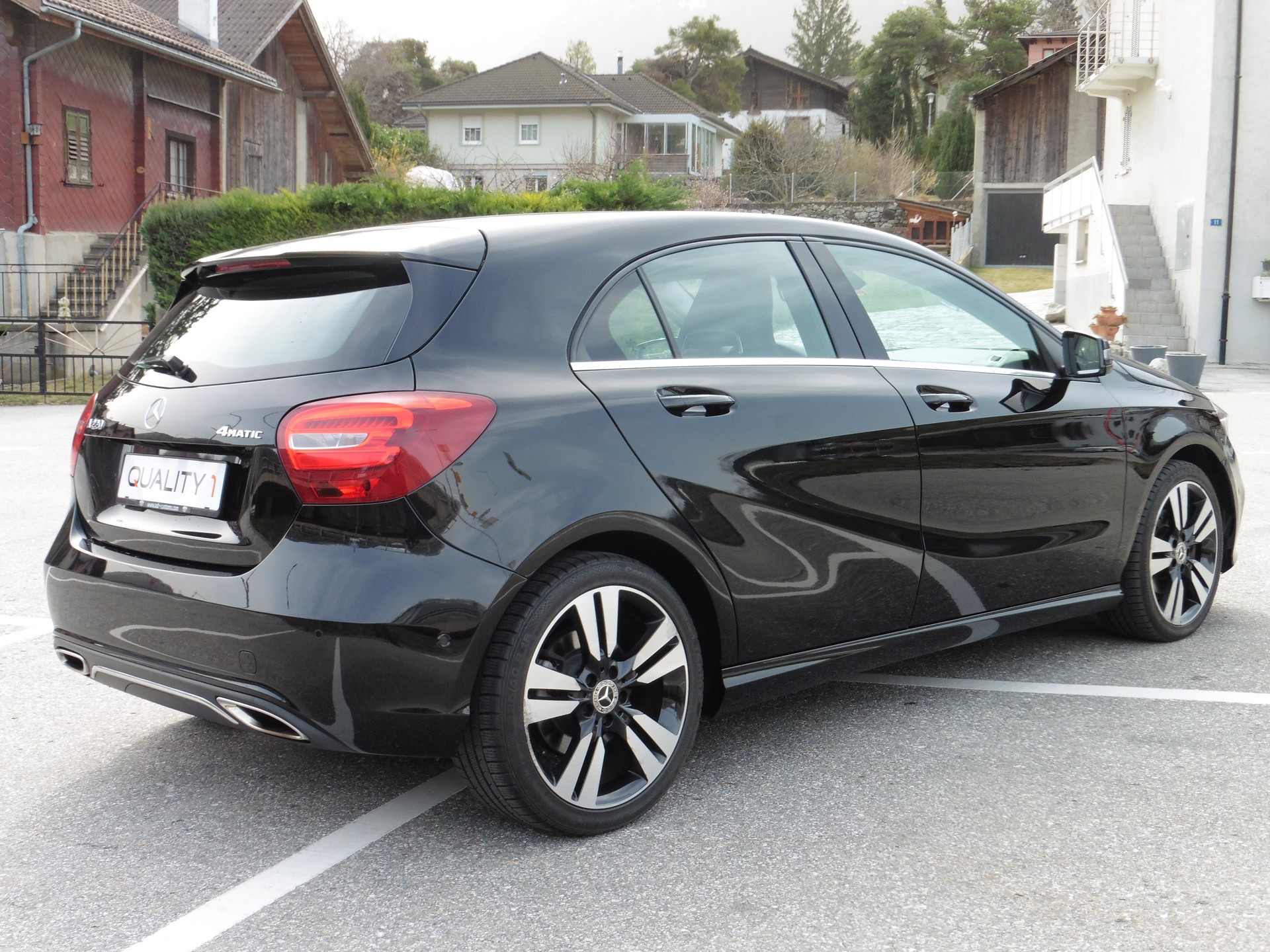 MERCEDES-BENZ A 220 Urban 4Matic 7G-DCT-image-10