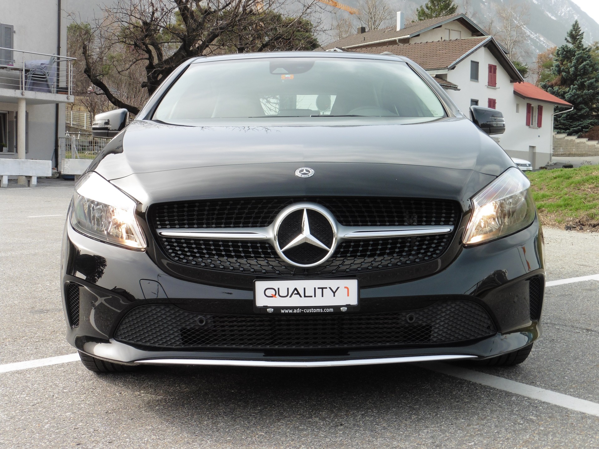 MERCEDES-BENZ A 220 Urban 4Matic 7G-DCT-showroom-element-2