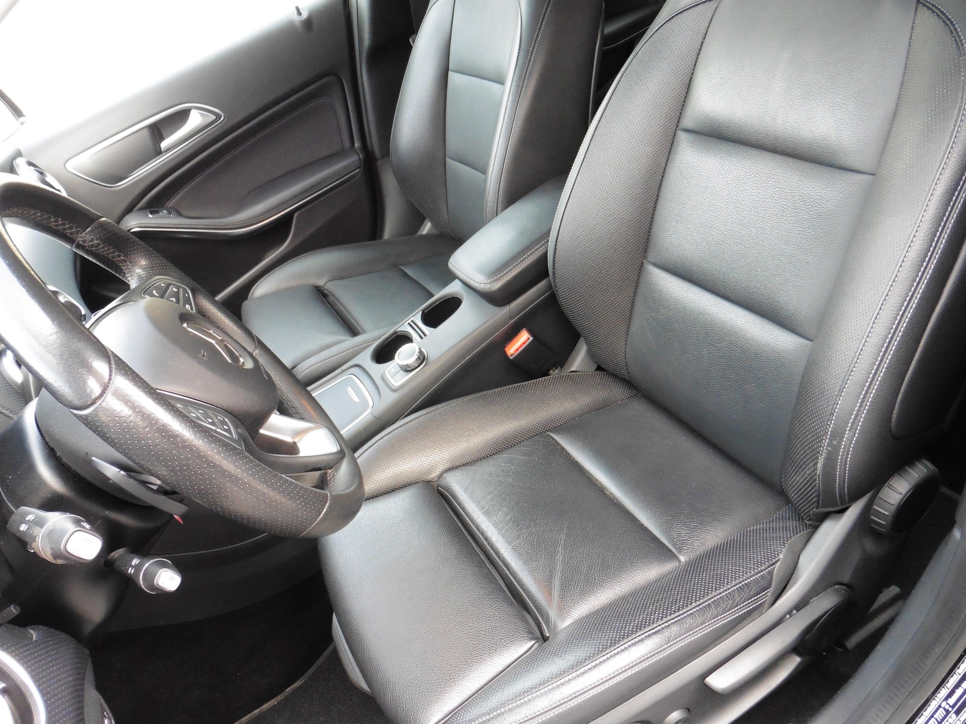 MERCEDES-BENZ A 220 Urban 4Matic 7G-DCT-image-20