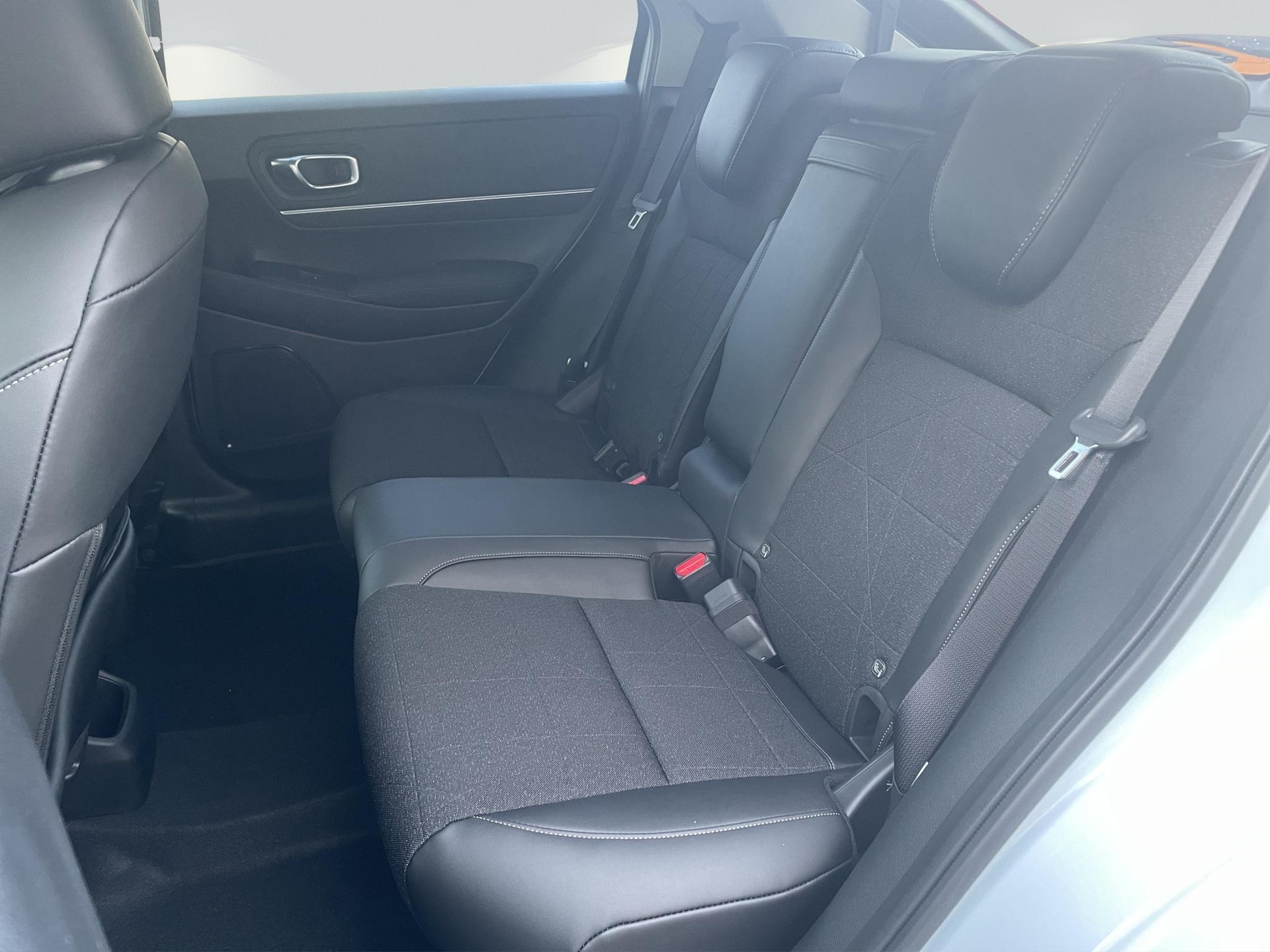 HONDA HR-V 1.5 i-MMD Advance-image-12