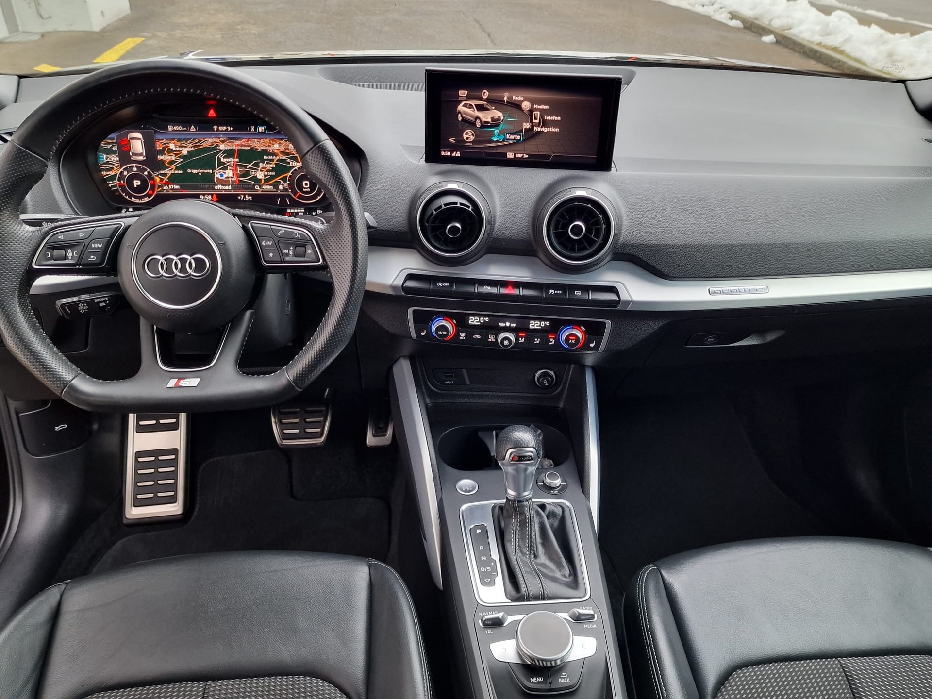 AUDI Q2 35 TDI quattro Sport S-tronic S Line-image-10