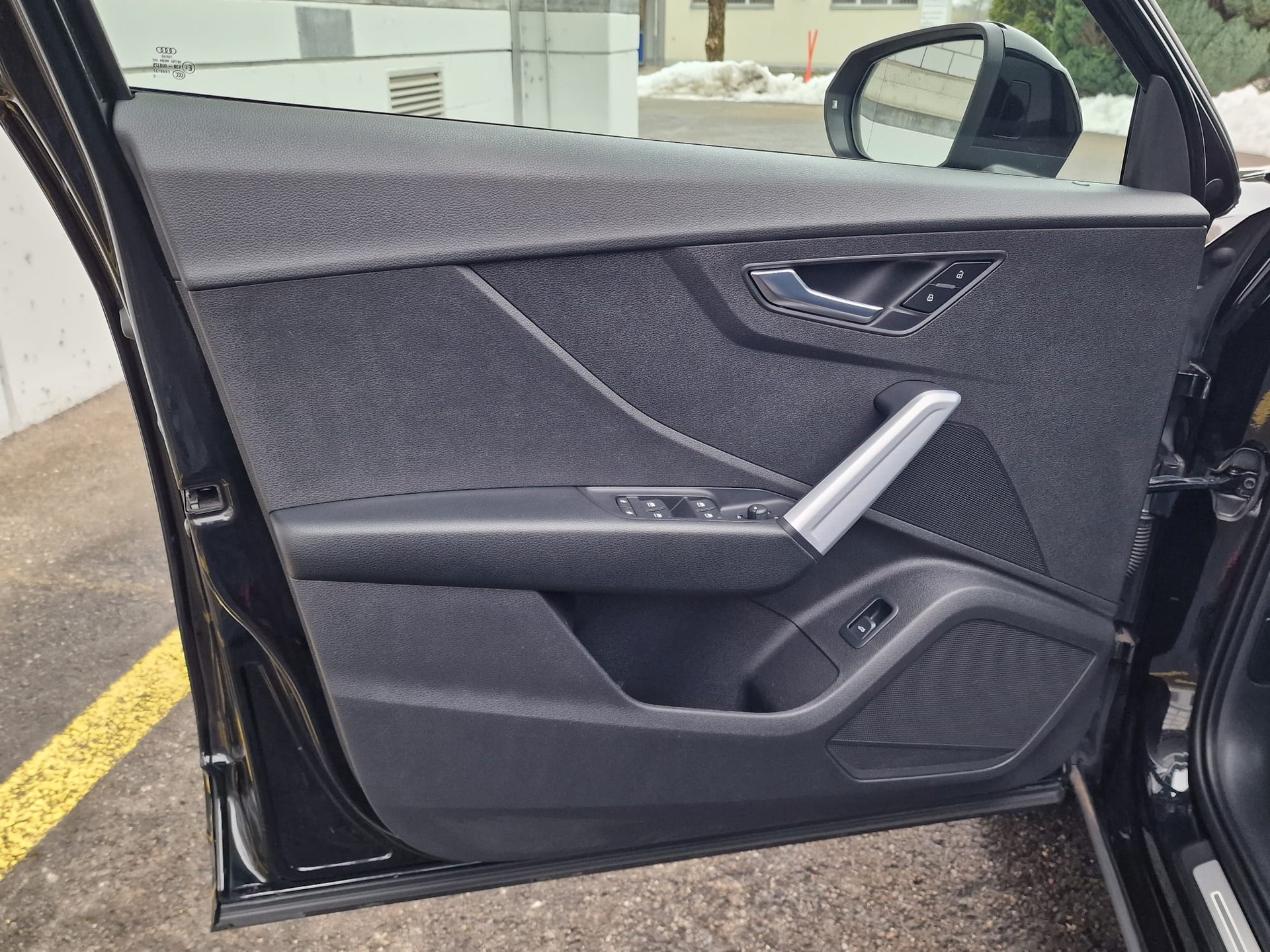 AUDI Q2 35 TDI quattro Sport S-tronic S Line-image-6