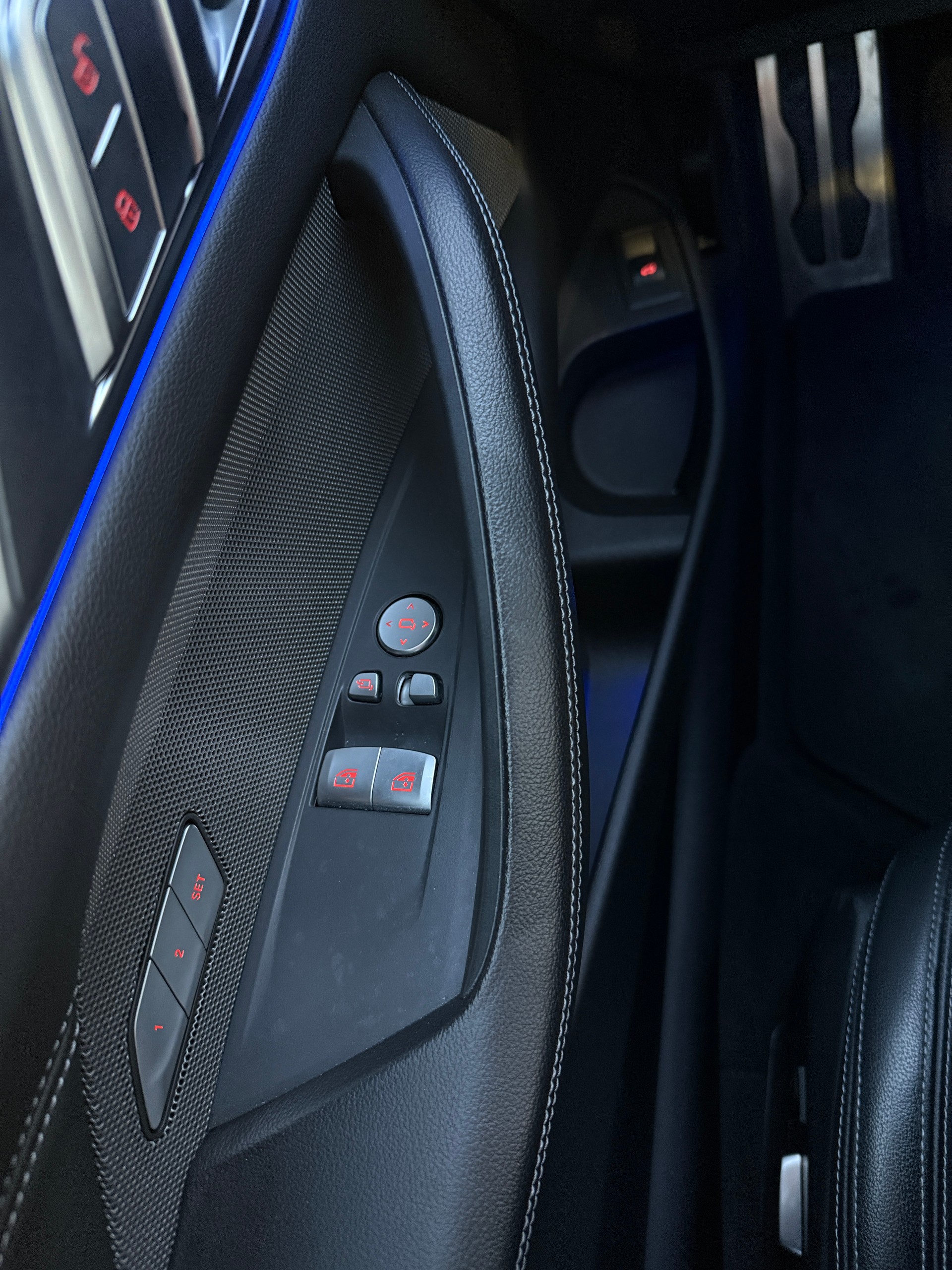 BMW M440i xDrive 48V Coupé Steptronic-image-29