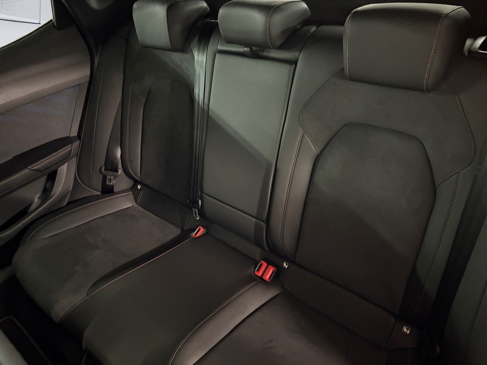 CUPRA Formentor 1.5 e-HYBRID pHEV VZ DSG/Pack Immersive/ Pack Intellignent Drive / Pack Pure Perfomance / Pack Skyline-image-14