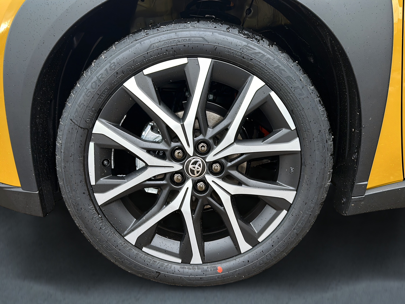 TOYOTA Aygo X 1.5 GR Sport e-CVT-image-11