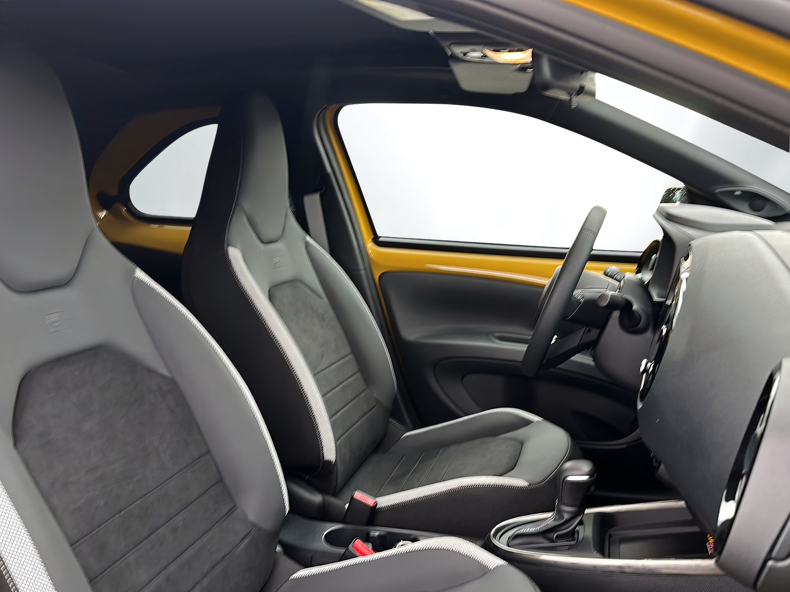 TOYOTA Aygo X 1.5 GR Sport e-CVT-image-6