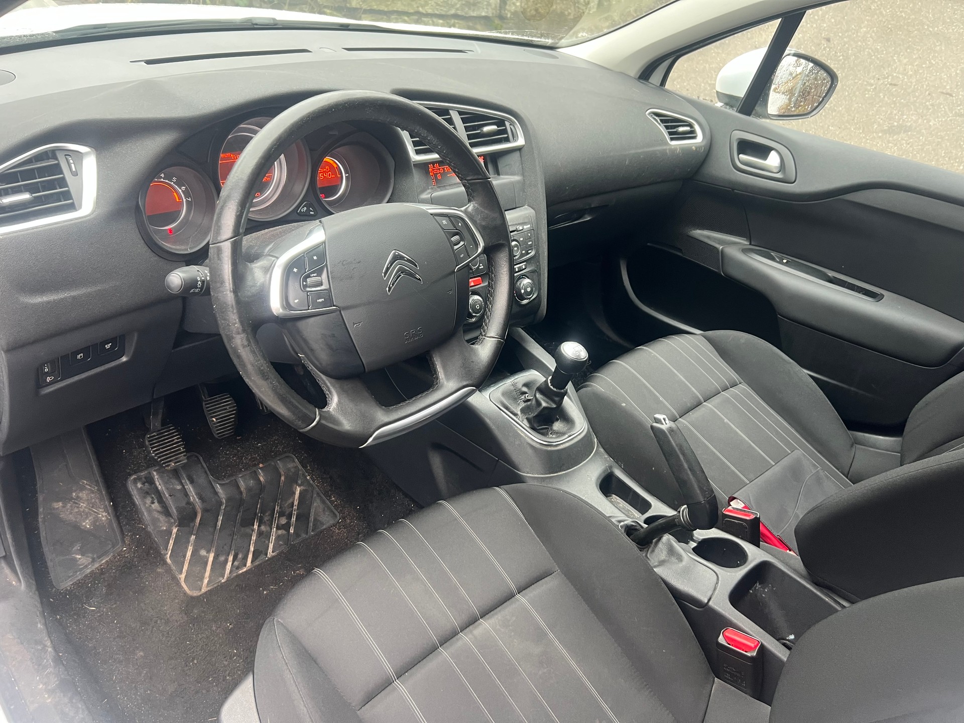 CITROEN C4 Berline 1.4 VTi Tonic-image-9