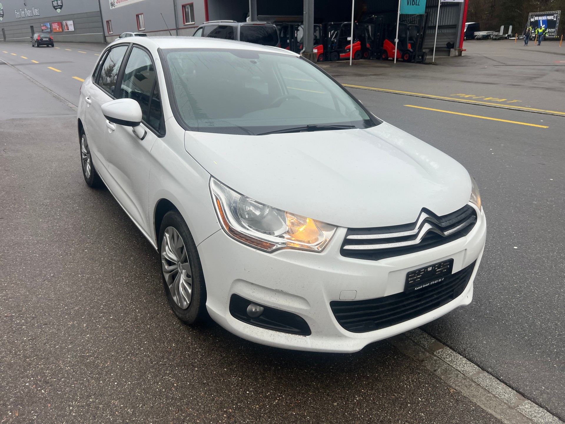 CITROEN C4 Berline 1.4 VTi Tonic-image-0
