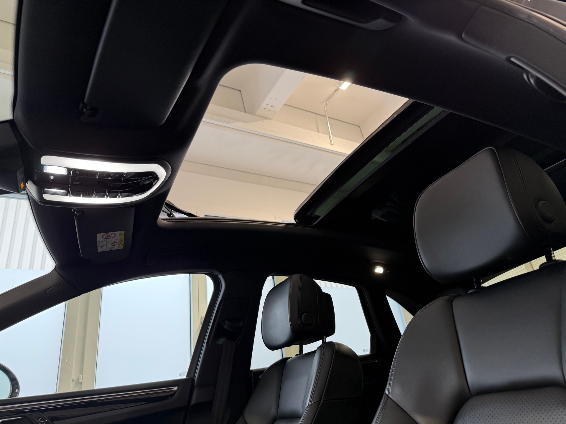 PORSCHE Macan S Diesel PDK-image-15