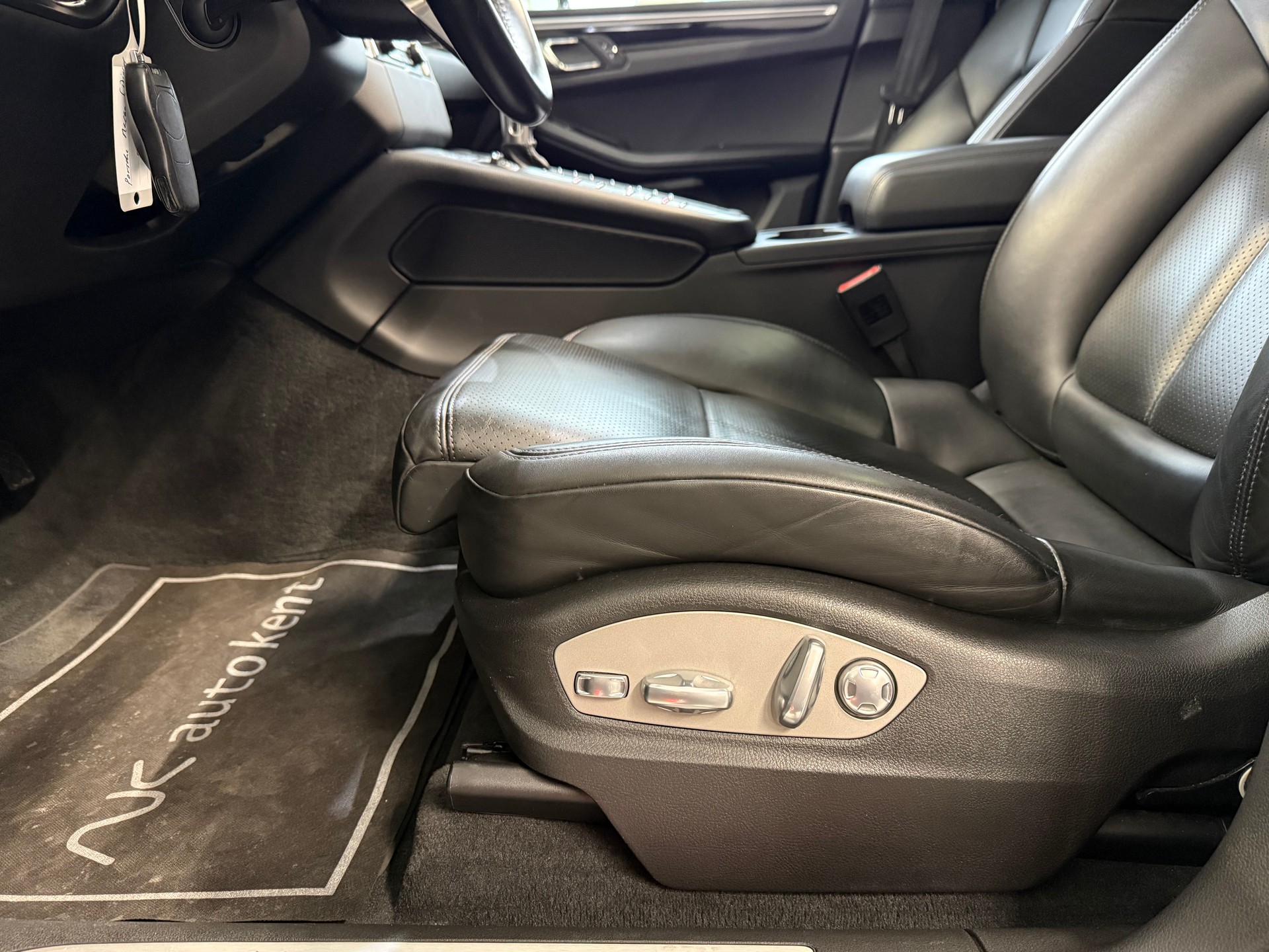 PORSCHE Macan S Diesel PDK-image-13