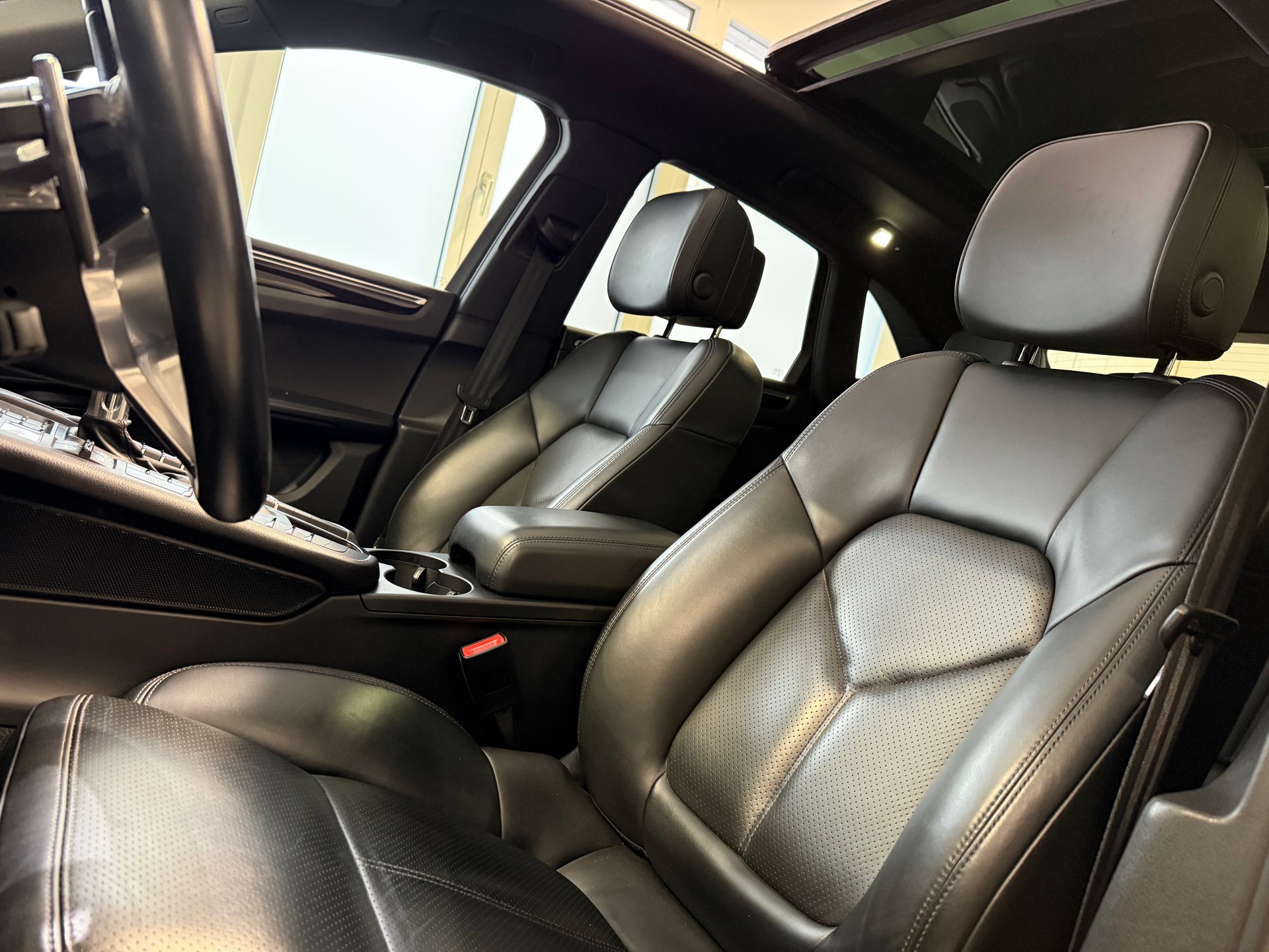 PORSCHE Macan S Diesel PDK-image-14