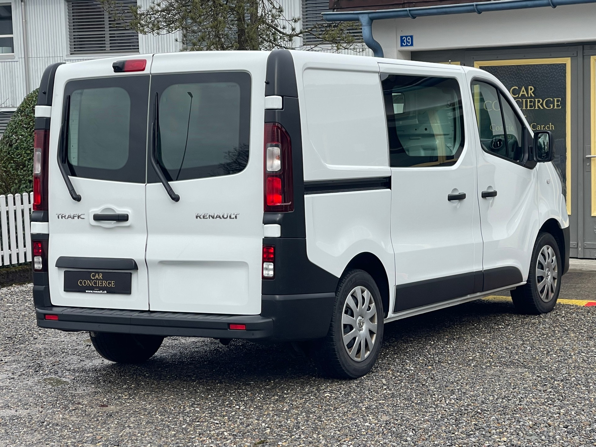 RENAULT Trafic 2.0 Energy dCi 120 3.0t Business L1H1-image-4