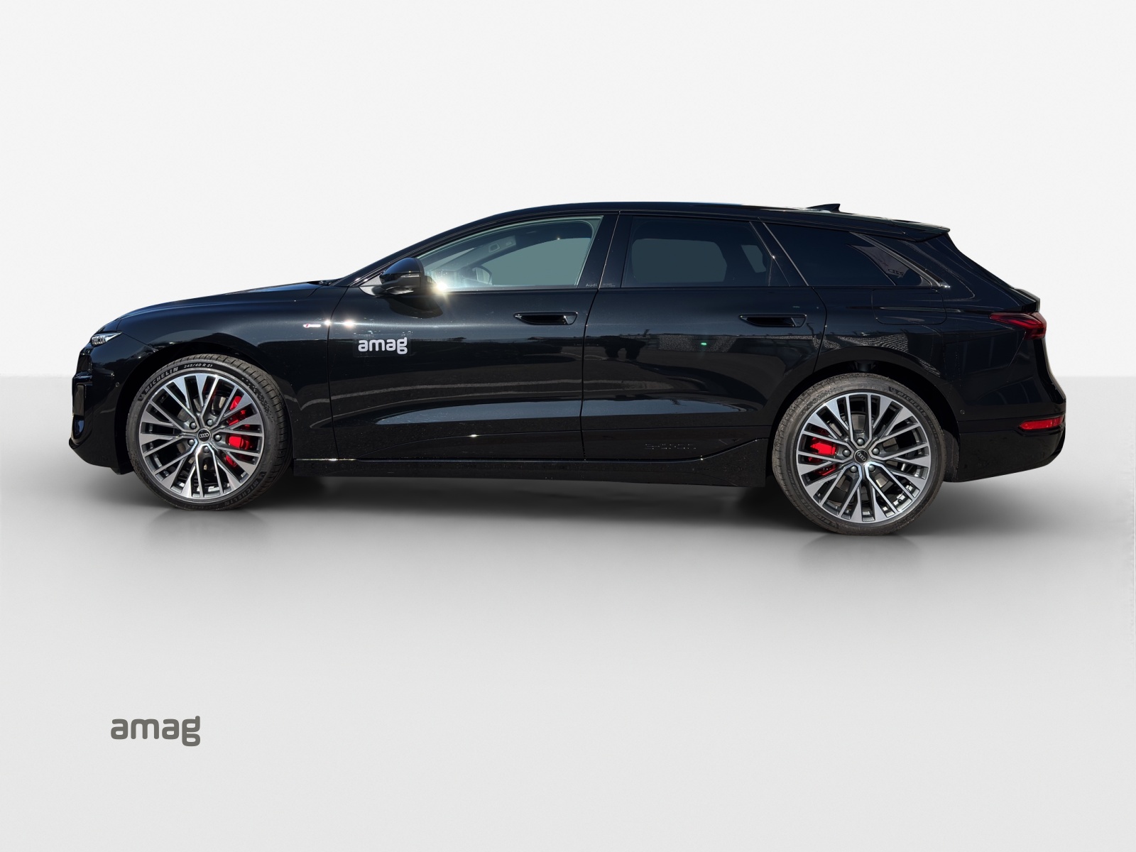 AUDI A6 Avant e-tron quattro-showroom-element-1