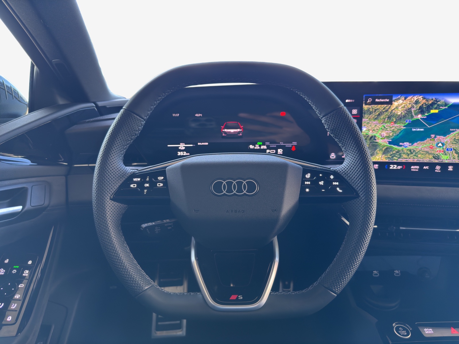 AUDI A6 Avant e-tron quattro-image-11