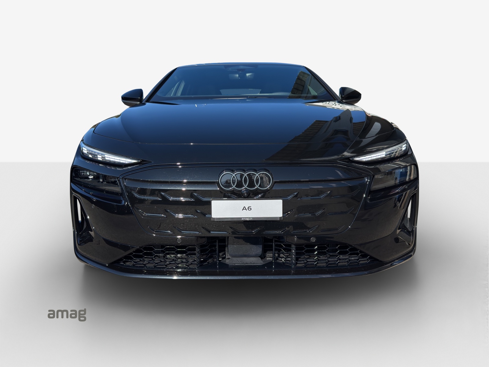 AUDI A6 Avant e-tron quattro-image-8