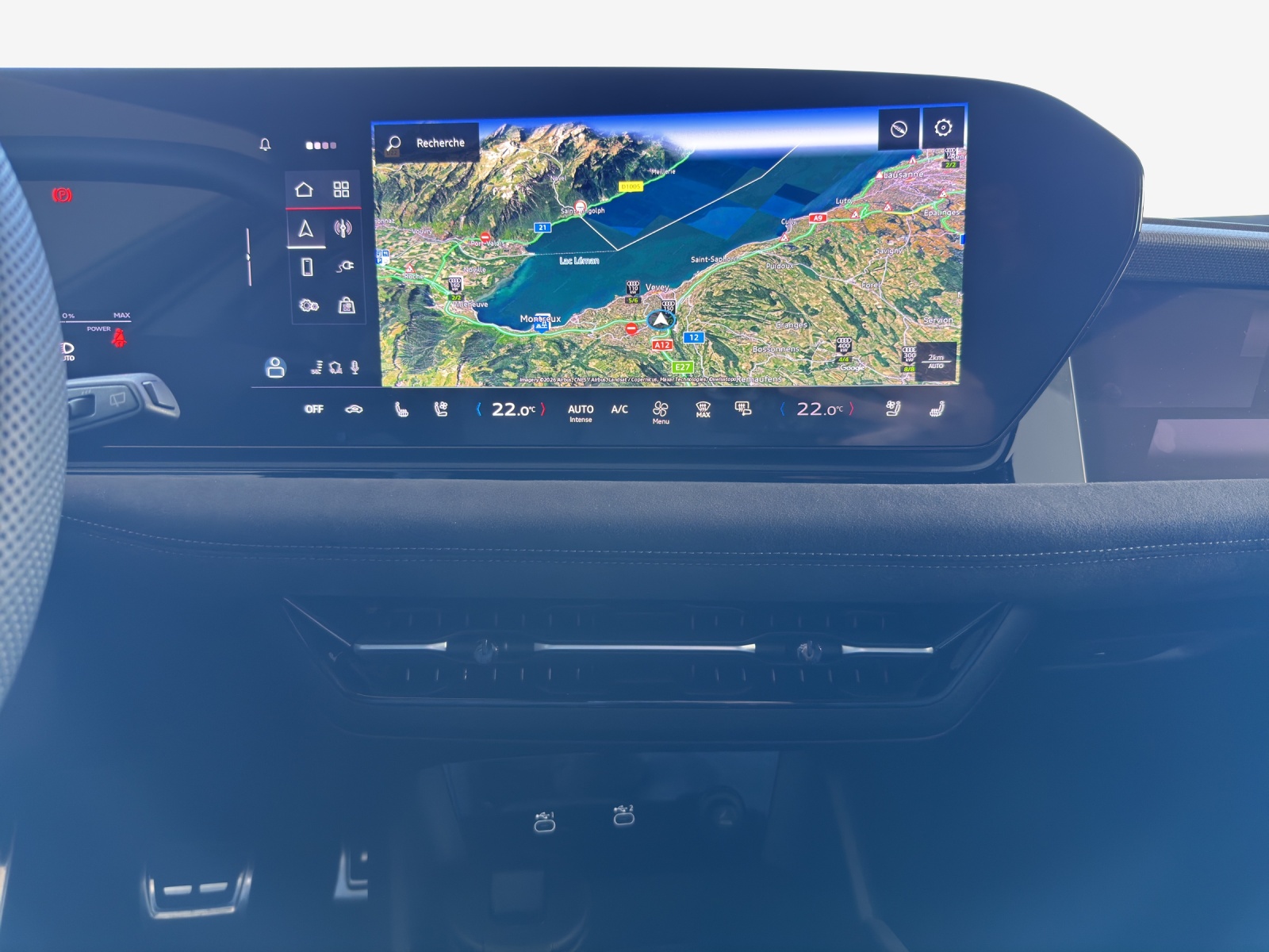 AUDI A6 Avant e-tron quattro-image-12