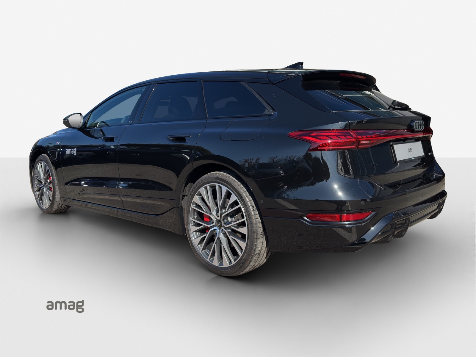 AUDI A6 Avant e-tron quattro-showroom-element-2