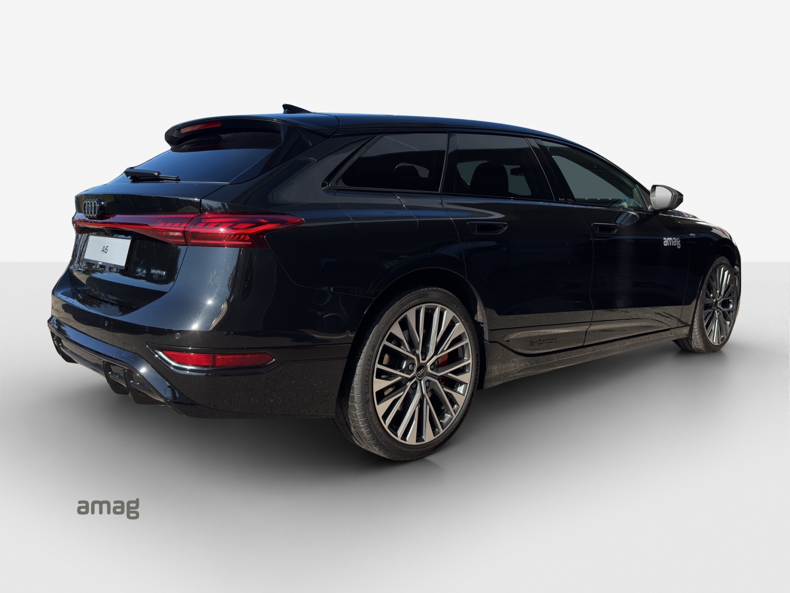 AUDI A6 Avant e-tron quattro-image-5