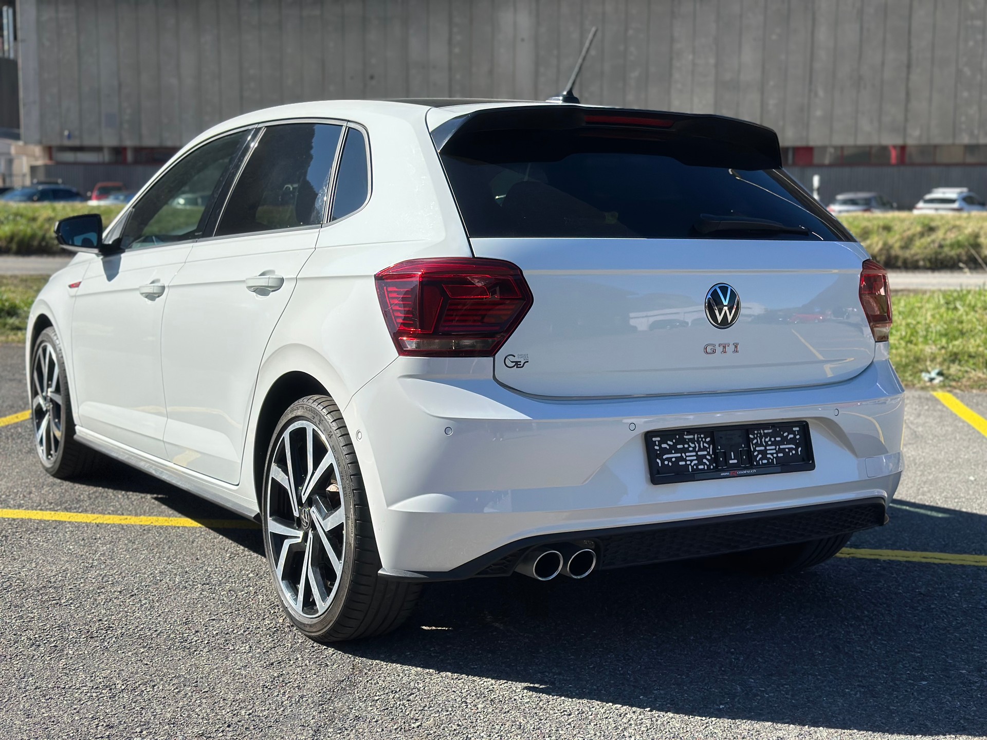 VW Polo 2.0 TSI GTI DSG-image-7