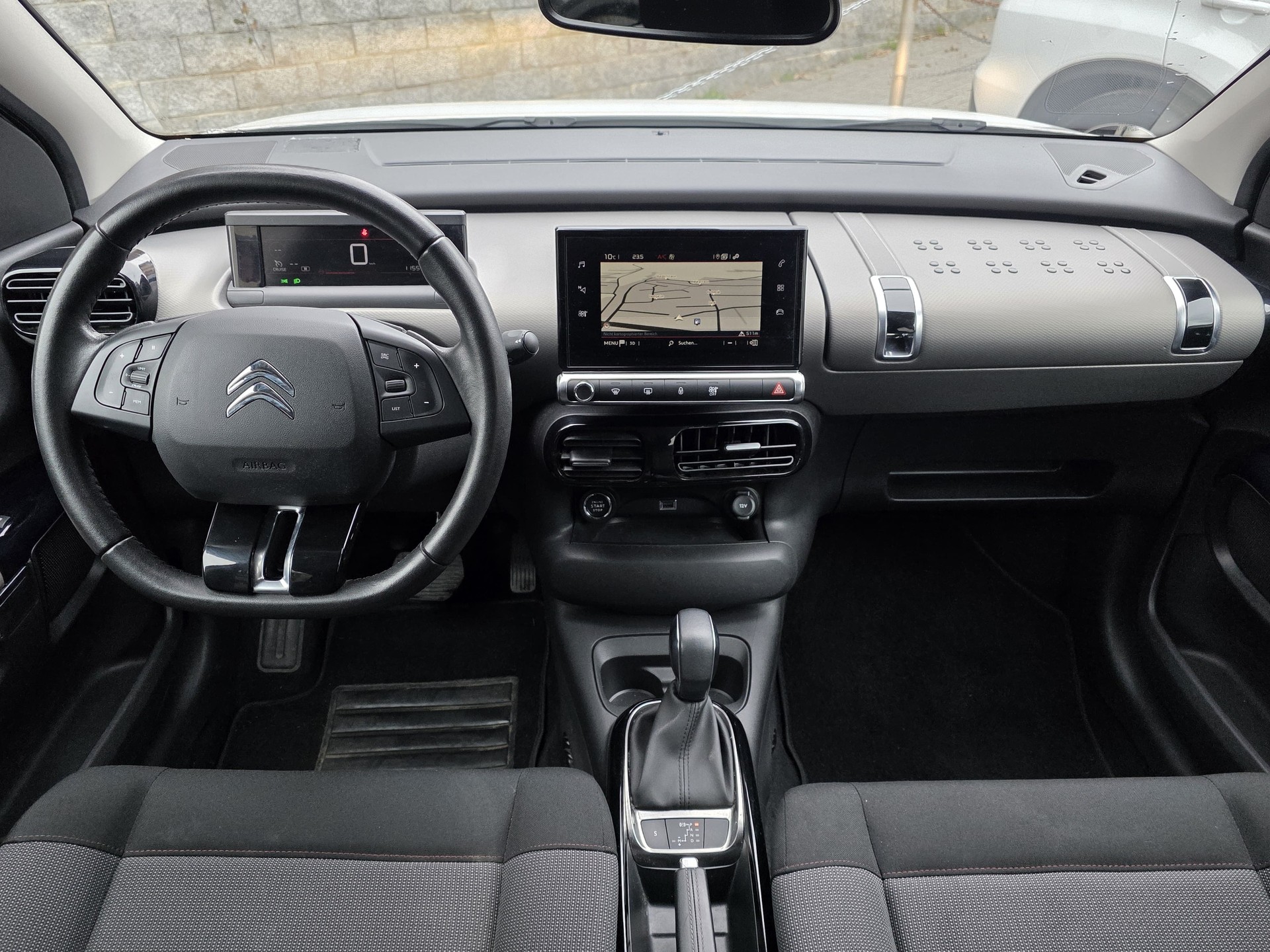 CITROEN C4 Cactus 1.2 Pure Tech Shine EAT6-image-8
