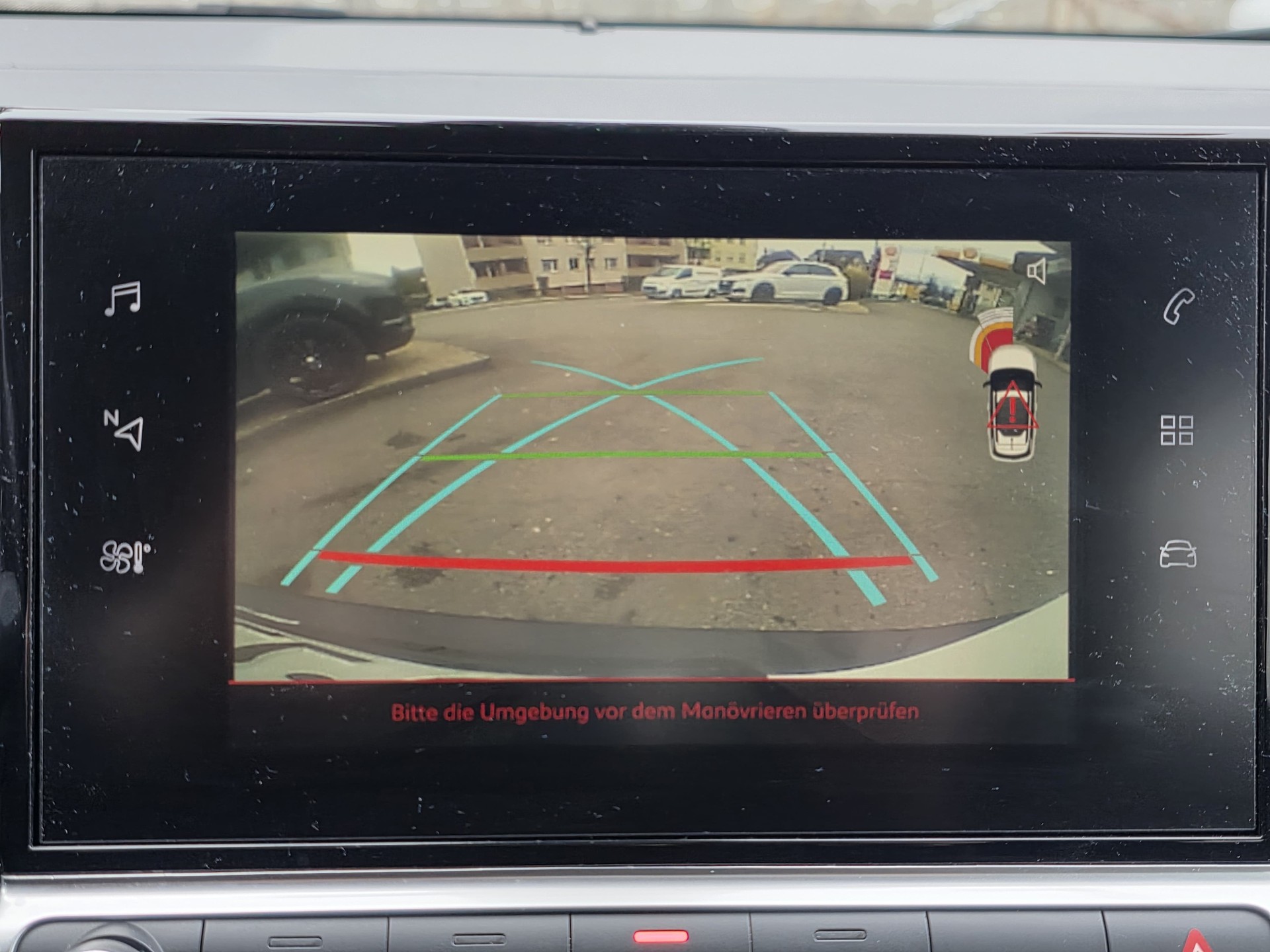 CITROEN C4 Cactus 1.2 Pure Tech Shine EAT6-image-12