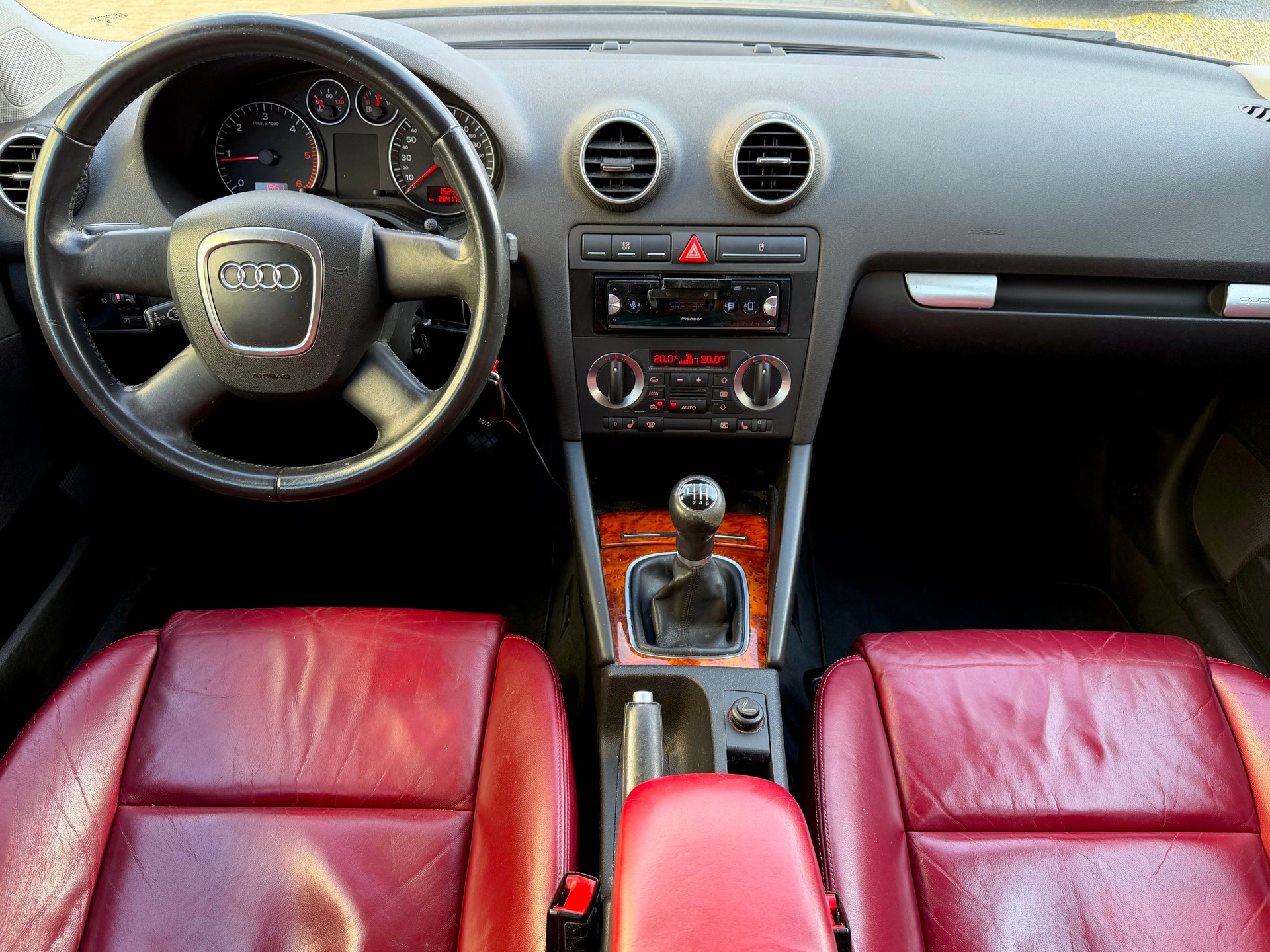 AUDI A3 Sportback 2.0 TDI Ambition quattro-image-11