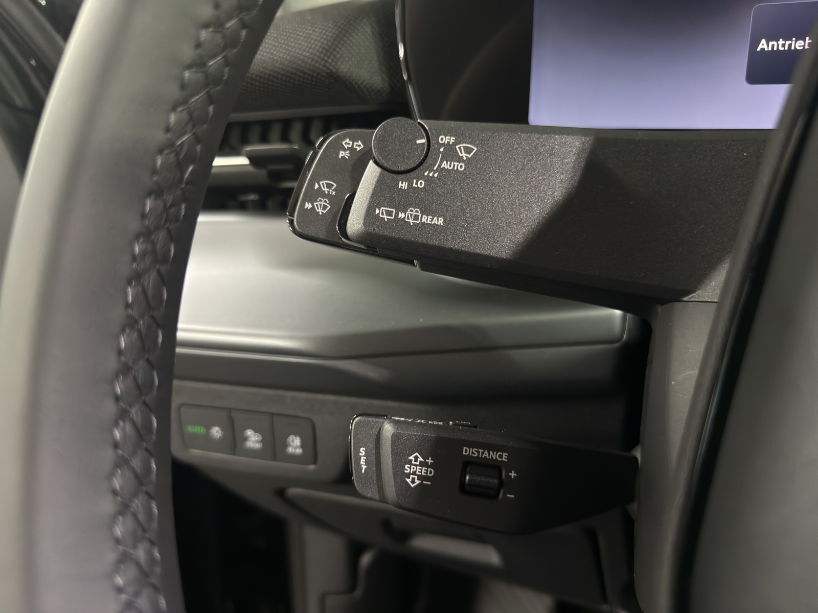 AUDI Q3 SUV 110 kW TFSI S tronic-image-14
