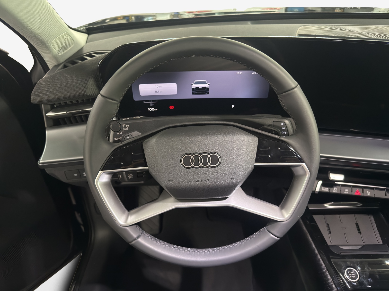 AUDI Q3 SUV 110 kW TFSI S tronic-image-9