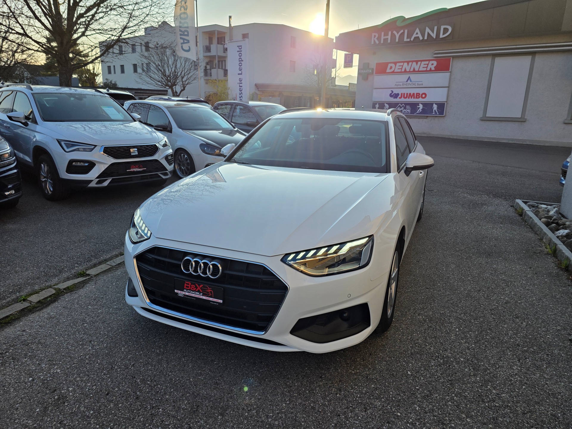 AUDI A4 Avant 35 TDI S-tronic-image-2