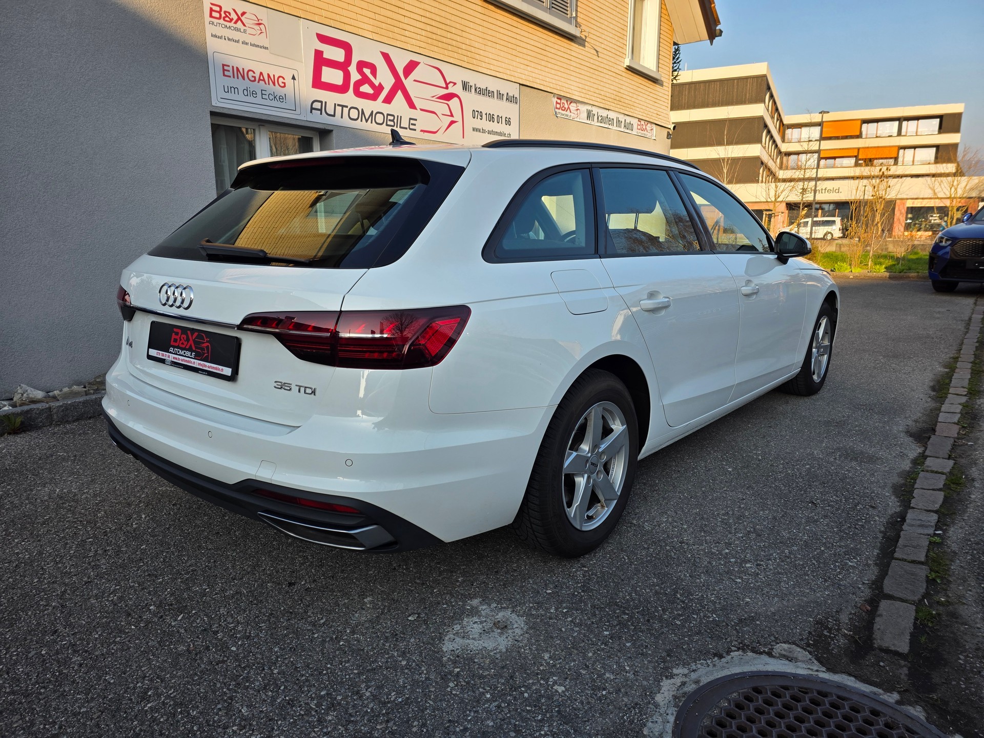 AUDI A4 Avant 35 TDI S-tronic-image-5