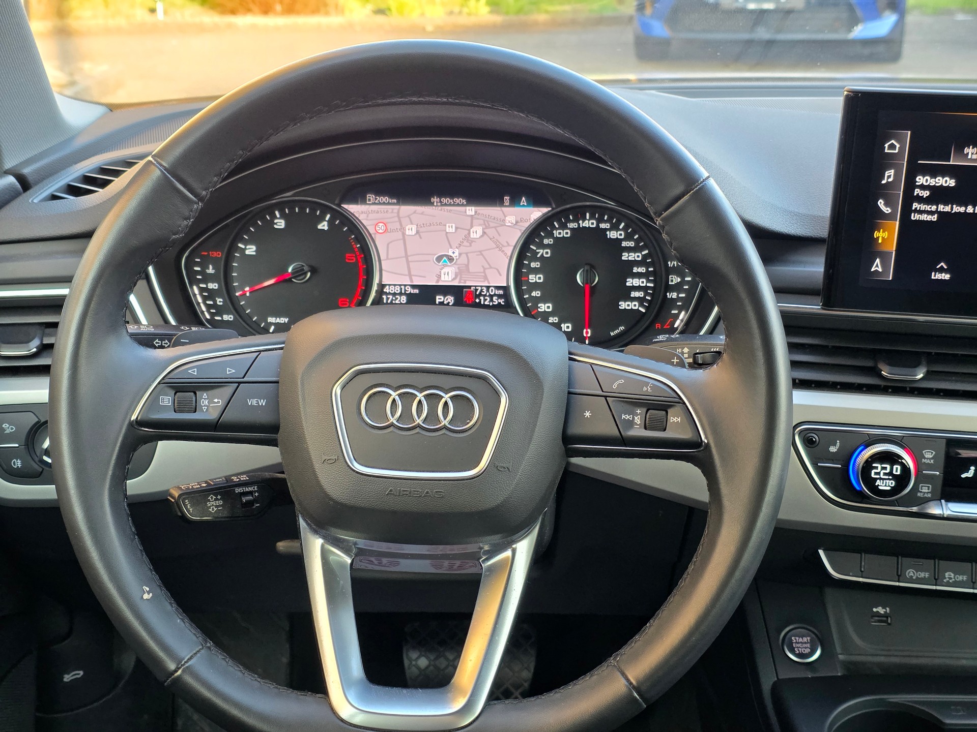 AUDI A4 Avant 35 TDI S-tronic-image-8