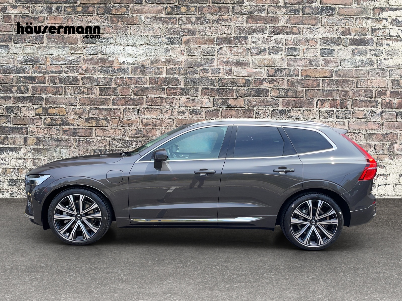 VOLVO XC60 2.0 T8 TE Ultra Bright eAWD-showroom-element-1