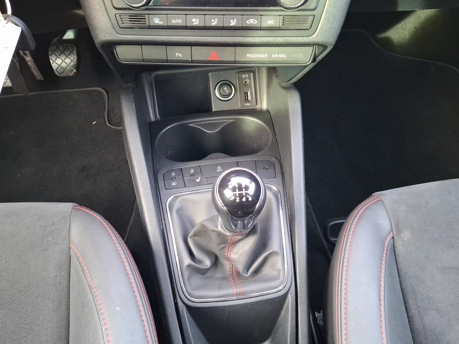 SEAT Ibiza 1.0 EcoTSI Swiss FR // 8-fach bereift-image-12