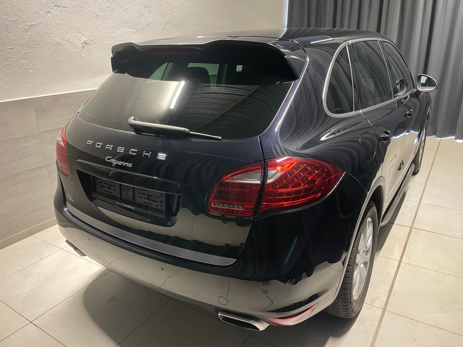 PORSCHE Cayenne Diesel(54)(M)-image-5