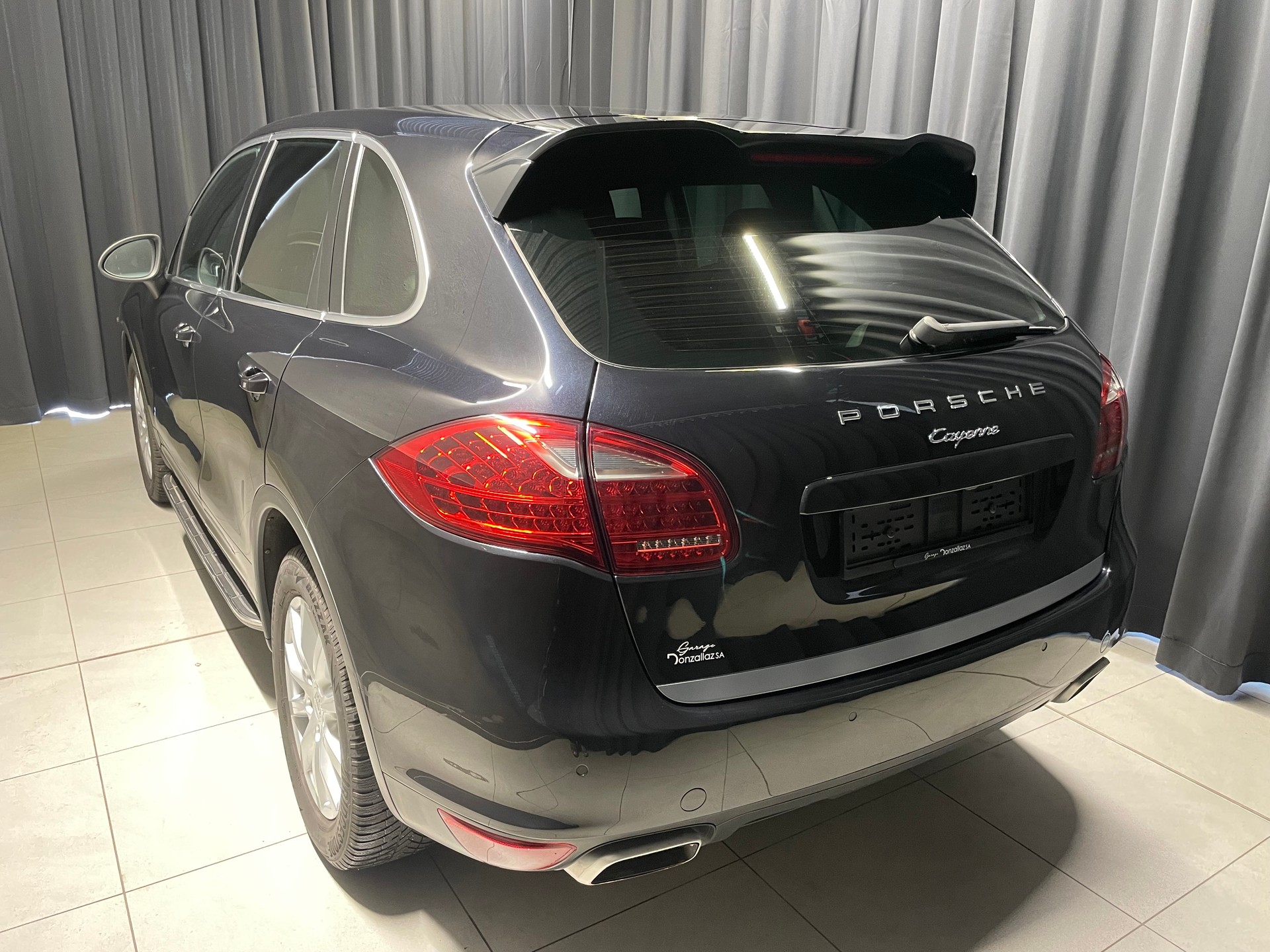 PORSCHE Cayenne Diesel(54)(M)-image-3