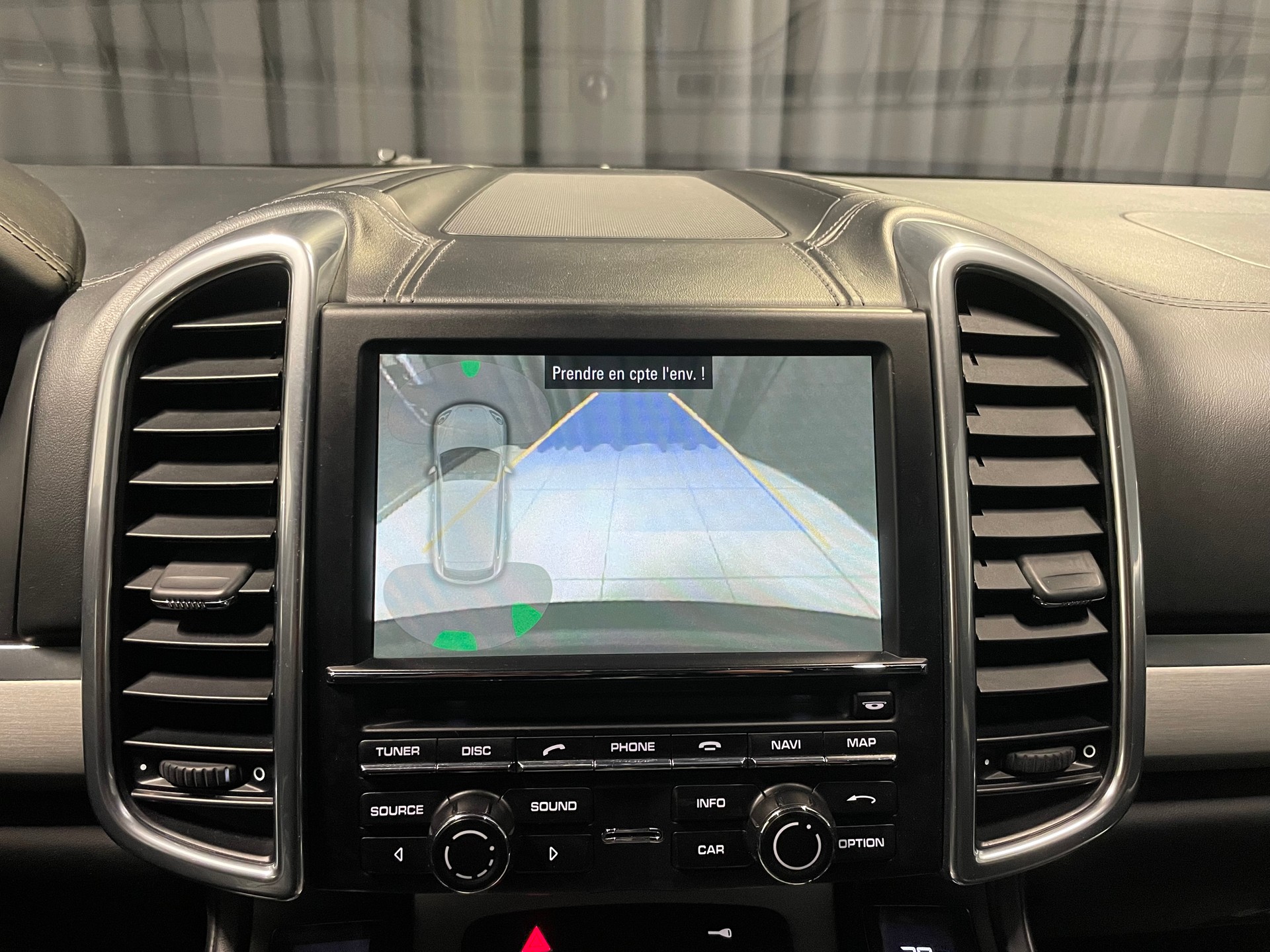PORSCHE Cayenne Diesel(54)(M)-image-11
