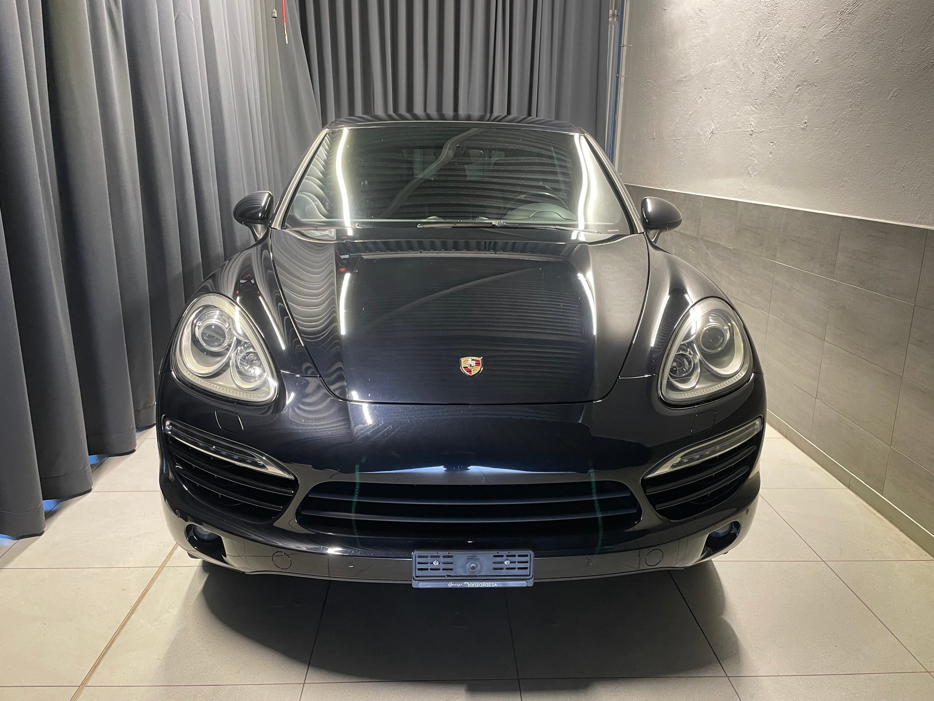 PORSCHE Cayenne Diesel(54)(M)-image-1