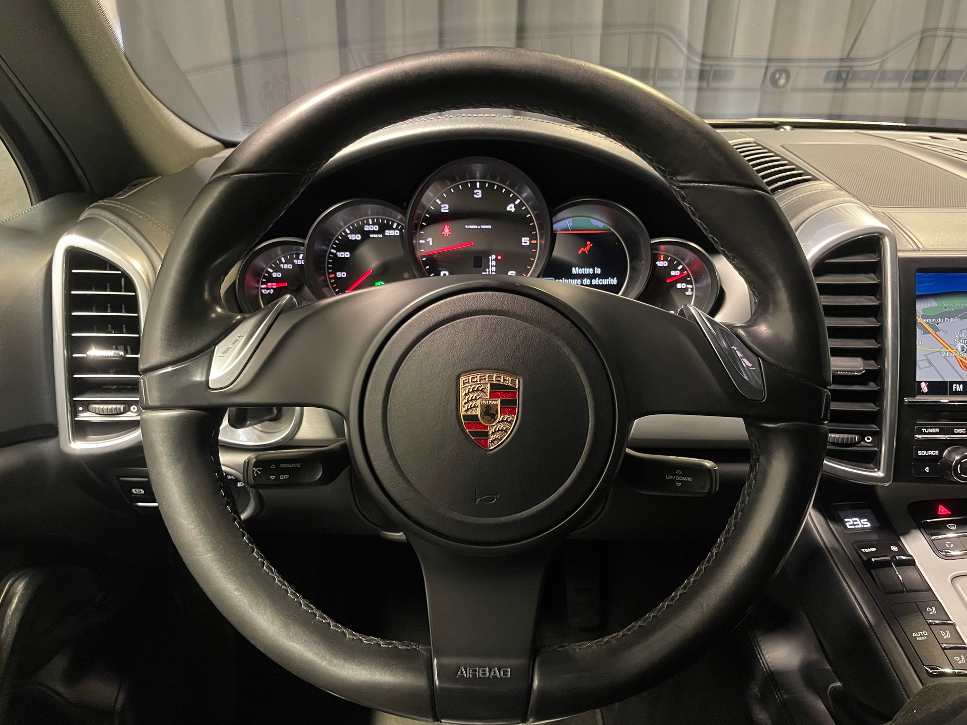 PORSCHE Cayenne Diesel(54)(M)-image-9
