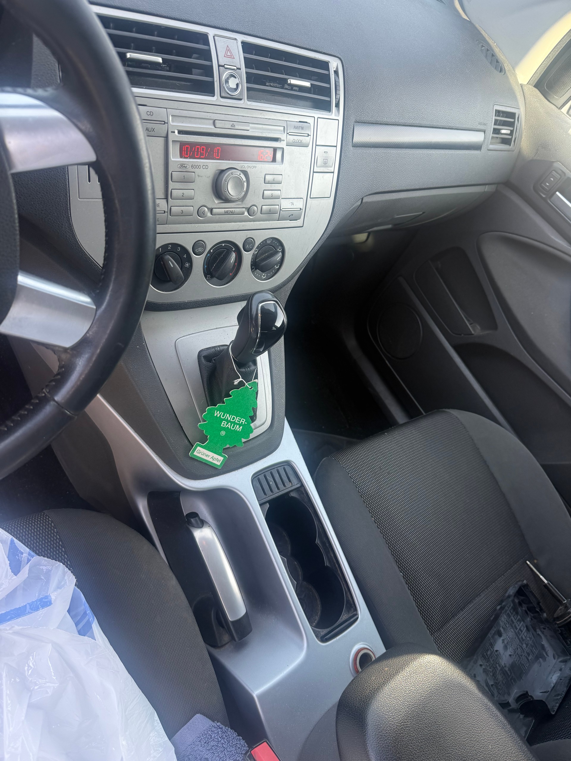 FORD Kuga 2.0 TDCi Carving 4WD PowerShift-image-6