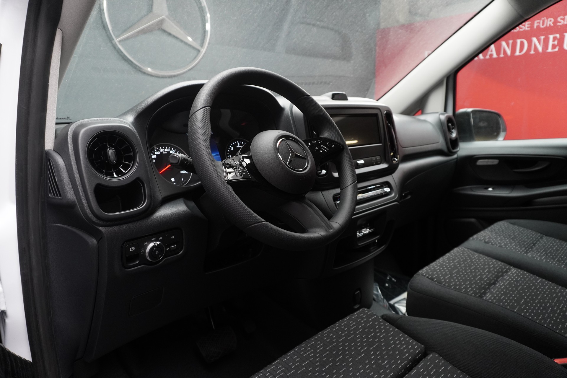 MERCEDES-BENZ Vito 114 KA PRO 3200mm L WORKER-image-3