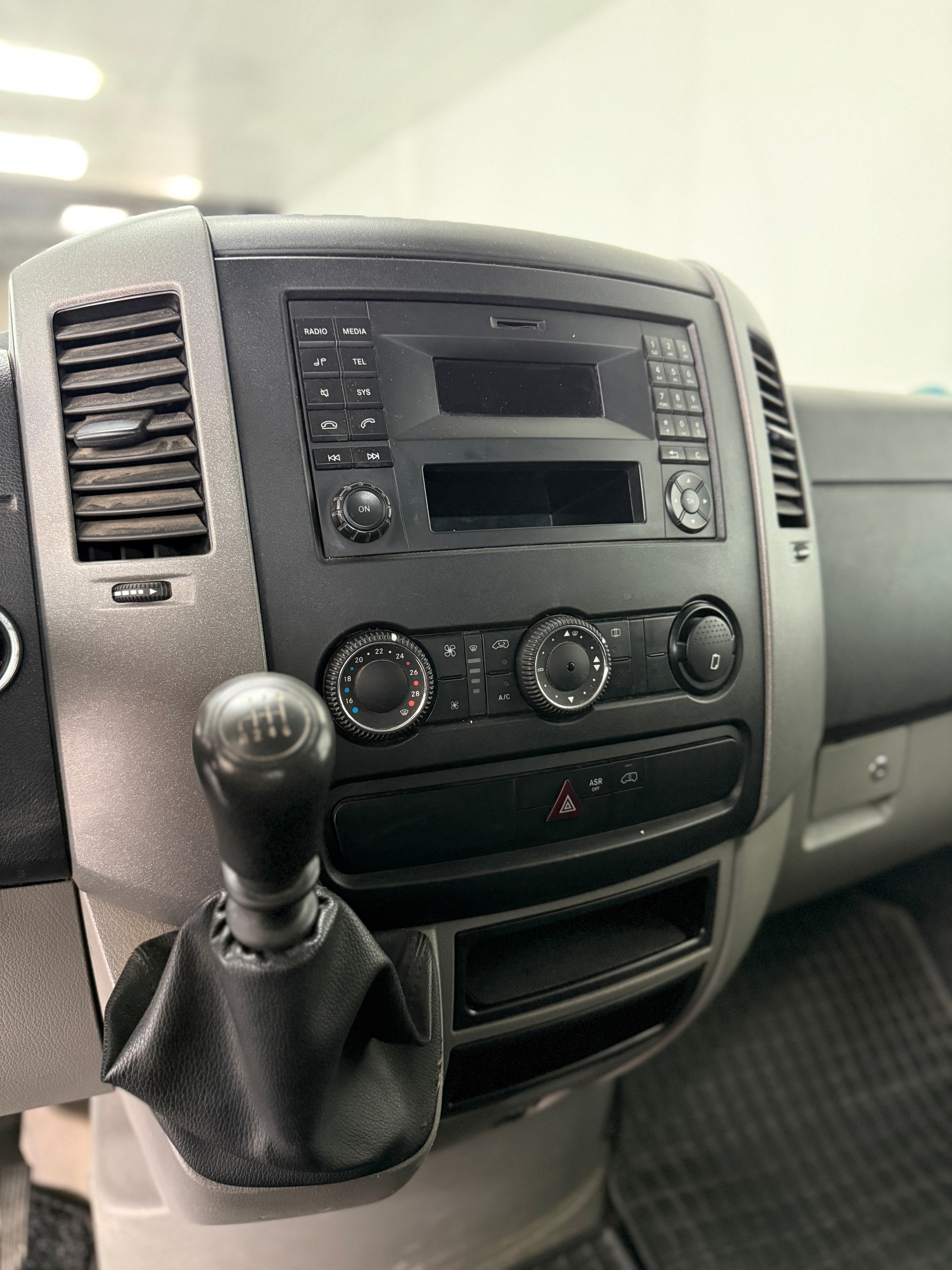MERCEDES-BENZ Sprinter 316 CDI Standard-image-8