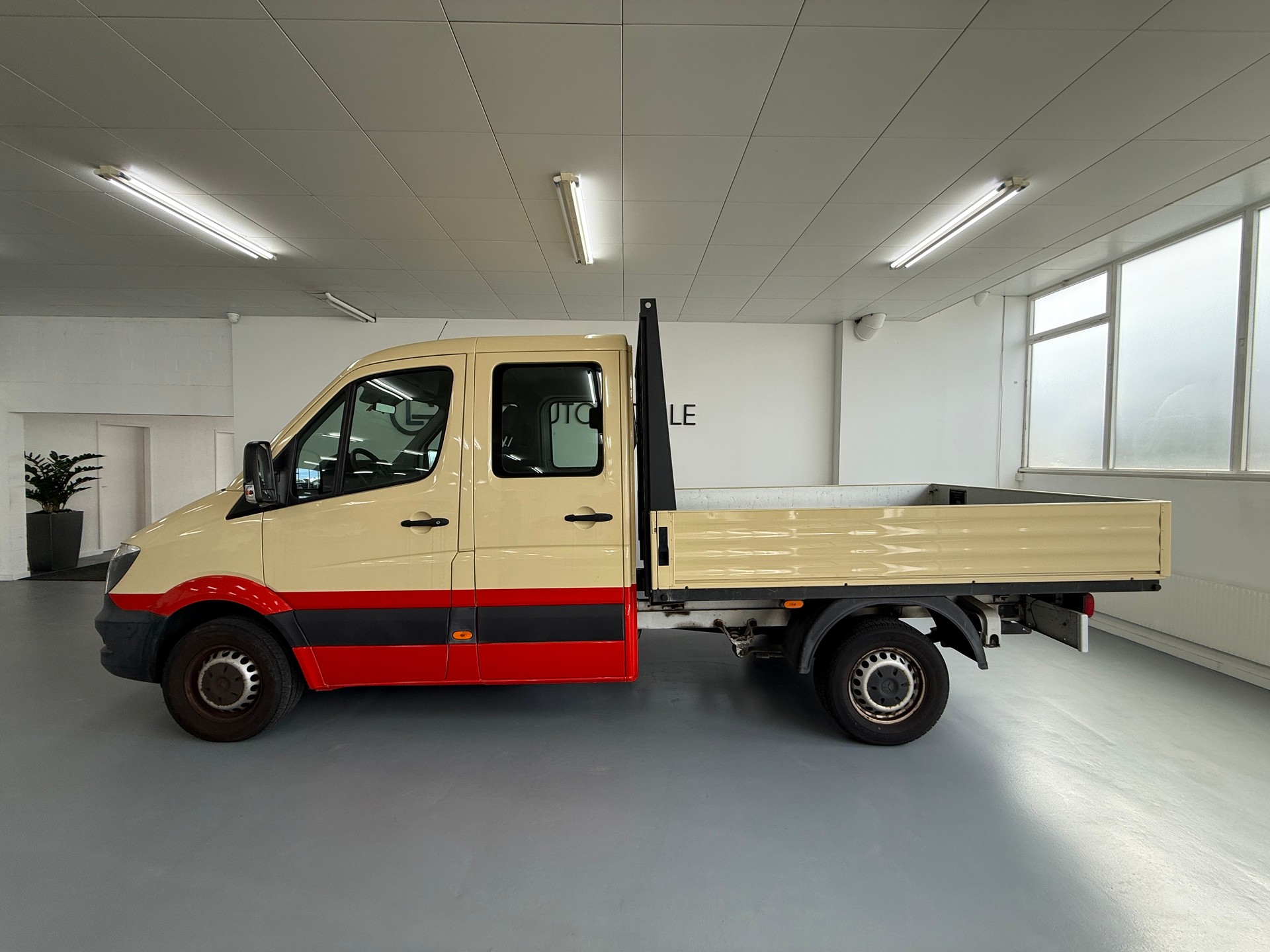 MERCEDES-BENZ Sprinter 316 CDI Standard-image-2